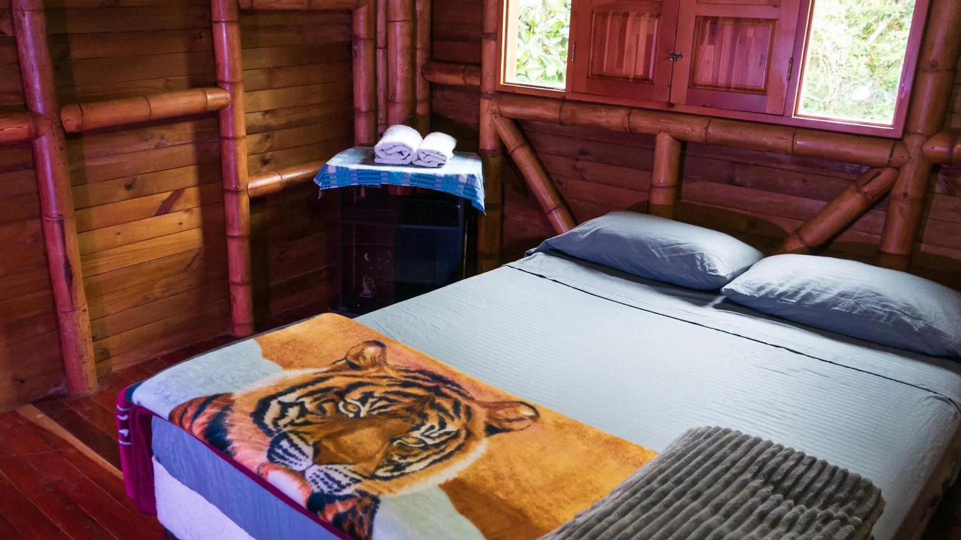 Amplia Casa Campestre En Santa Elena Cerca A Medellin - Cabana Aru